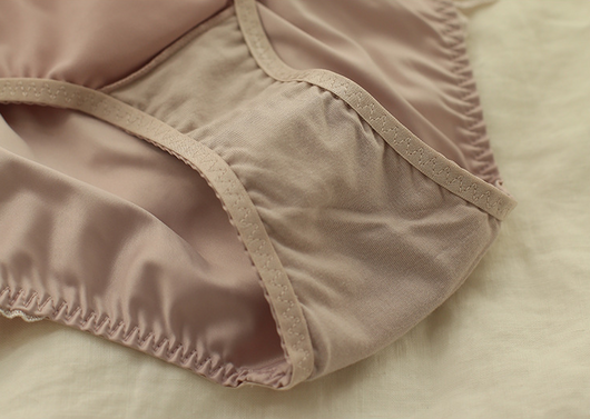 Conjunto de Lencería Francesa Satinada sin Costuras - Comodidad y Elegancia - Image 12
