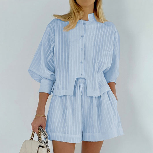 Conjunto Femenino: Blusa Rayada Cuello Redondo Mangas Linterna y Shorts Elásticos - Image 3