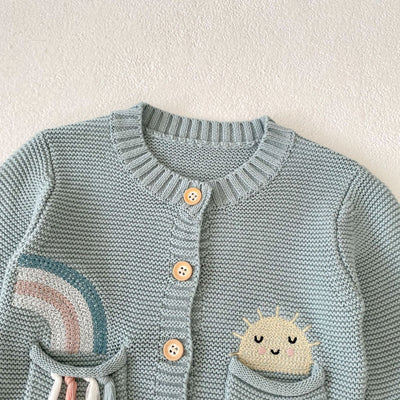 Cardigan Infantil de Algodón con Patrón Arcoíris Bordado y Bolsillos Dobles - Image 8
