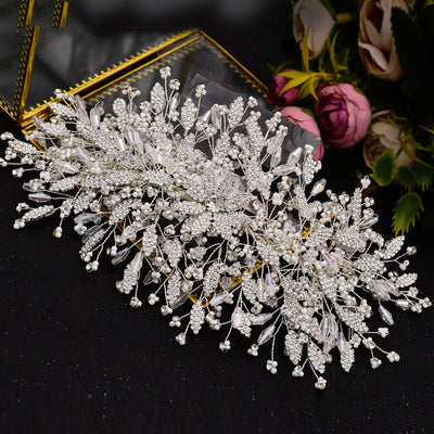 Diadema Nupcial de Hojas con Cristales - Tocado Artesanal para Novia - Image 10