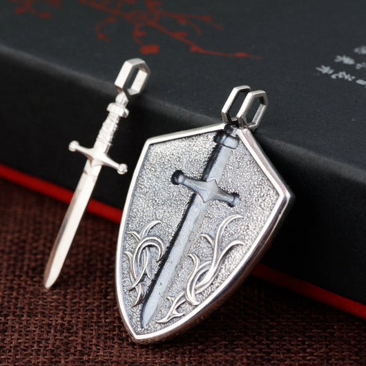 Pendiente Espada y Escudo para Hombre - Joya de Acero Inoxidable - Image 4