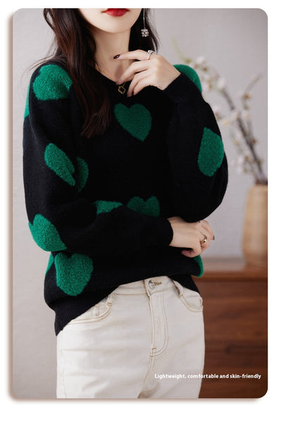 Suéter de Cuello Redondo en Lana Pura para Mujer - Diseño Love - Image 18