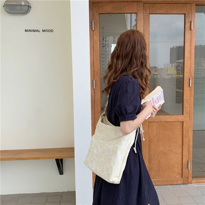 Bolso de Hombro con Pliegues y Correa Ajustable - Image 3