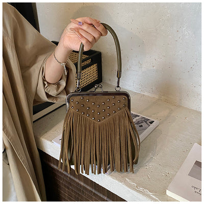 Bolsa Retro de Hombro para Mujer con Remaches y Borlas - Image 13