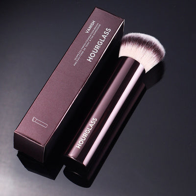 Brocha de Base Inclinada de Cabeza Plana para Maquillaje Profesional - Image 9