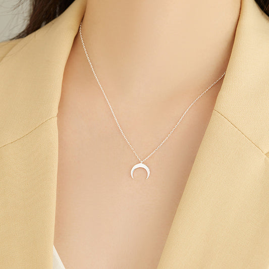 Collar Colgante Luna Minimalista en Plata de Ley