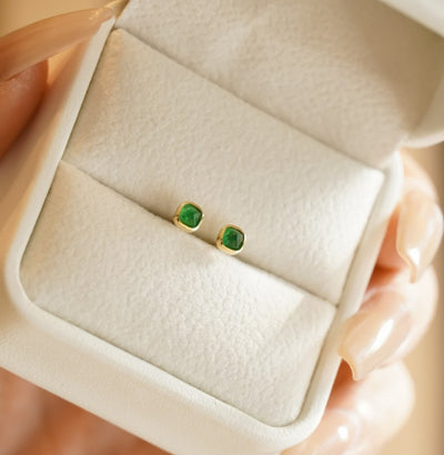 Aretes de Gemas Coloridas con Cierre de Cuatro Garras - Image 6