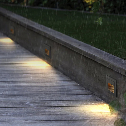 Lámpara LED con Sensor de Movimiento para Escaleras Exteriores - Image 4