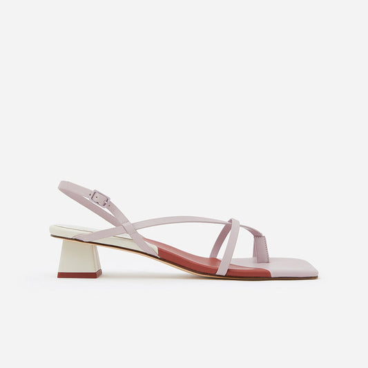 Sandalias Planas de Verano con Tacón Cuadrado y Diseño Bicolor - Image 2