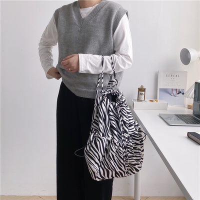 Bolsa Bucket con Cordón Ajustable - Diseño Versátil para Mujer - Image 16