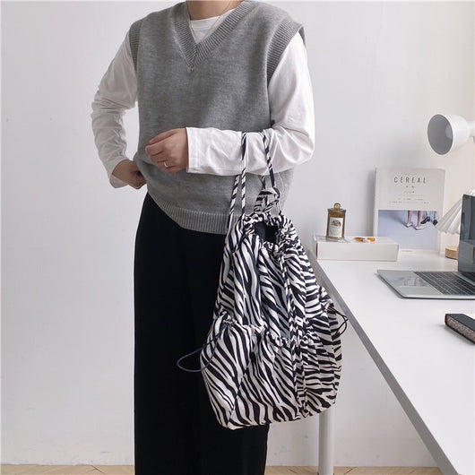 Bolsa Bucket con Cordón Ajustable - Diseño Versátil para Mujer - Image 16