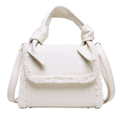 Bolsa Cuadrada Pequeña de Lana de Cordero con Patrón Piedra - Image 13