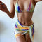 Bikini de Tres Piezas con Diamantes y Tirantes Ajustables