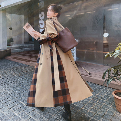 Cortavientos Khaki con Costuras a Cuadros para Mujer - Image 2