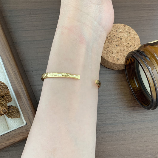 Pulsera de Plata Esterlina con Patrón de Oro Foil Irregular y Convexo - Image 15