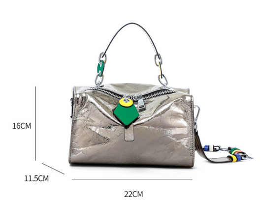 Bolso Mensajero de Cuero Genuino Brillante con Asa Simple - Image 6