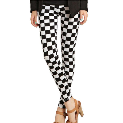 Pantalones Cortos a Cuadros Diamante Blanco y Negro - Image 4
