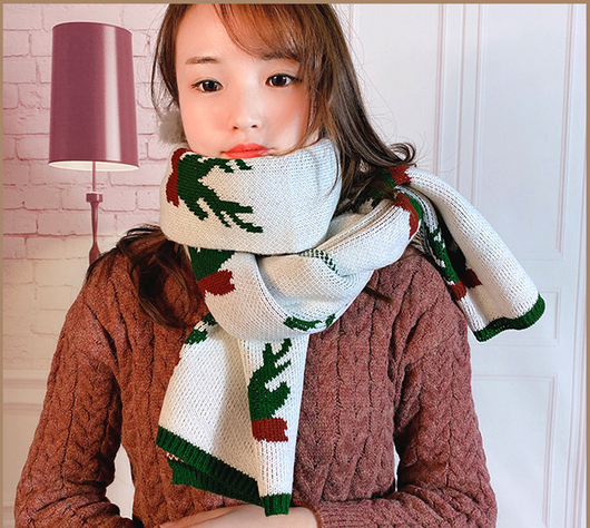 Bufanda Tejida de Lana con Diseño de Copos de Nieve - Image 7