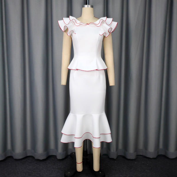 Conjunto Elegante: Blusa con Volantes y Falda Ajustada Efecto Sirena