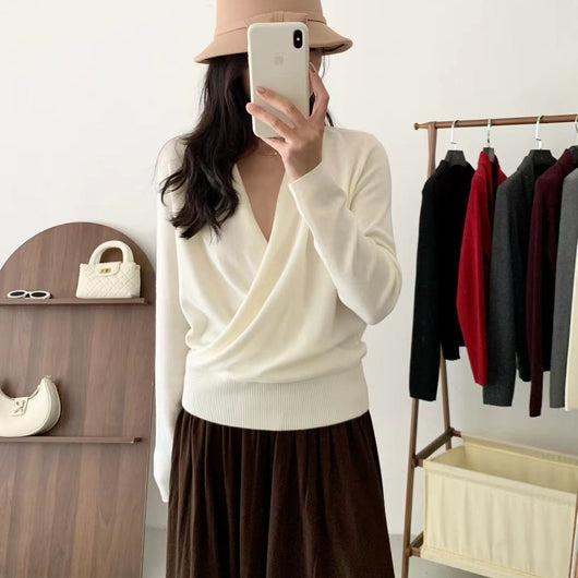Blusa Elegante de Diseño Minimalista para Mujer - Image 10