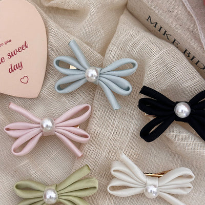 Clips de Cabello con Moño de Perla - Par de Horquillas Pato Laterales - Image 3