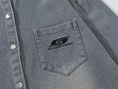 Camisa Denim Blanca Desgastada Estilo Urbano Punk para Hombre - Image 12