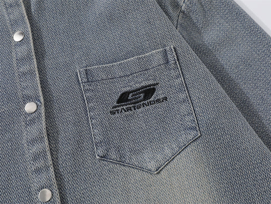 Camisa Denim Blanca Desgastada Estilo Urbano Punk para Hombre - Image 12