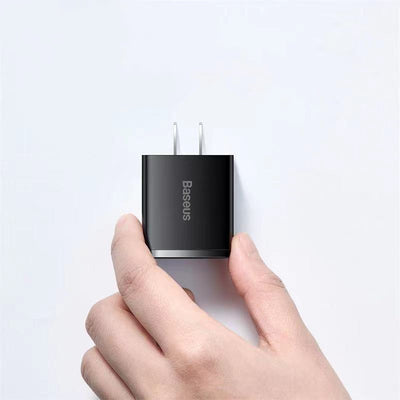 Cargador Múltiple Portátil para Celular - Compacto y Rápido