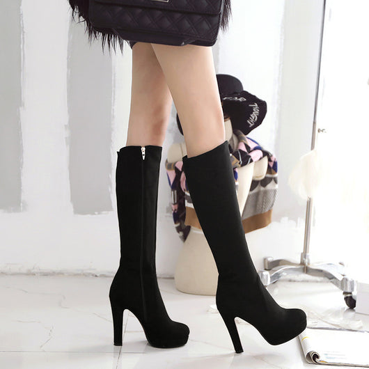 Tacones XL con Plataforma de Gamuza y Cierre Lateral