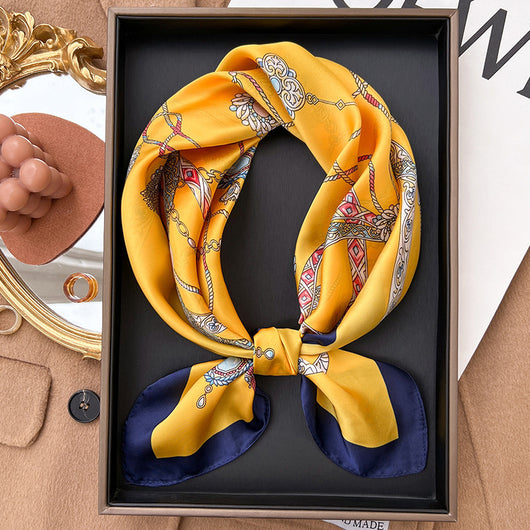 Pañuelo de Seda Cuadrado Amarillo para Mujer - Image 10