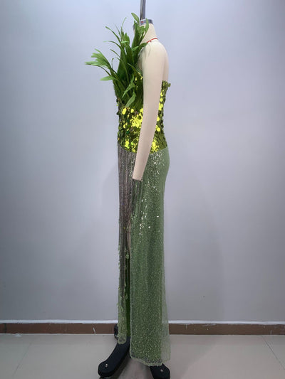 Vestido Tubo Luxury con Lentejuelas Verdes y Plumas, Abertura Sensual - Image 11