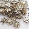 Copos de Nieve Decorativos de Madera con Acabado Natural
