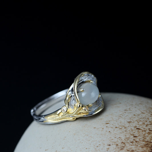 Anillo Vintage de Lirio Cala con Acabado Desgastado - Image 2