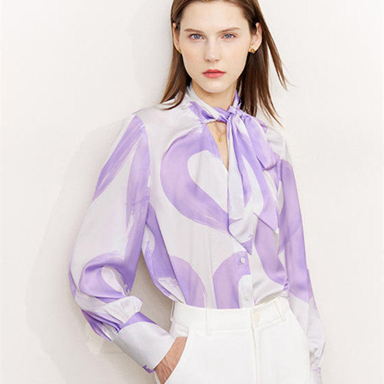 Blusa Primaveral con Estampado de Cintas y Graffiti para Mujer