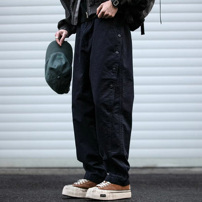 Pantalones Cargo Estructurados para Hombre con Fila de Botones Audaz - Image 12
