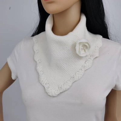 Bufanda Triangular Tejida con Flores - Diseño Onda Elegante - Image 17