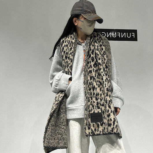 Pañuelo Triangular Estampado Leopardo - Abrigo Versátil para Primavera y Otoño - Image 13