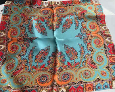 Pañuelo de Seda Mulberry Estampado Moscow Night para Otoño e Invierno - Image 6
