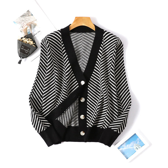 Cardigan Tejido con Rayas Contrastantes y Detalles de Costura