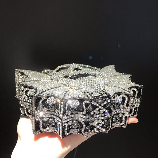 Bolso Personalizado Estilo Diamante con Tachas de Murciélago - Image 9