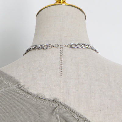 Suéter Gris Corto con Cuello Halter y Hombros Inclinados - Image 13