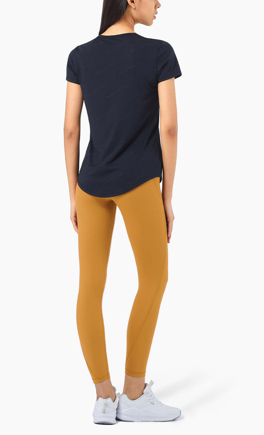 Top Deportivo Ligero Transpirable con Tecnología Moisture Wicking para Yoga - Image 11
