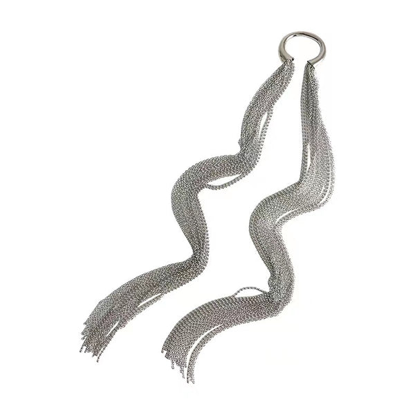 Cadena Larga Plateada con Agujeros - Accesorio de Cabello Elegante