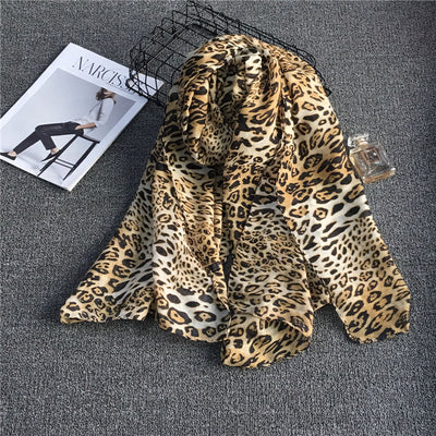 Pañuelo de Gasa Estampado Leopardo para Mujer - Image 10