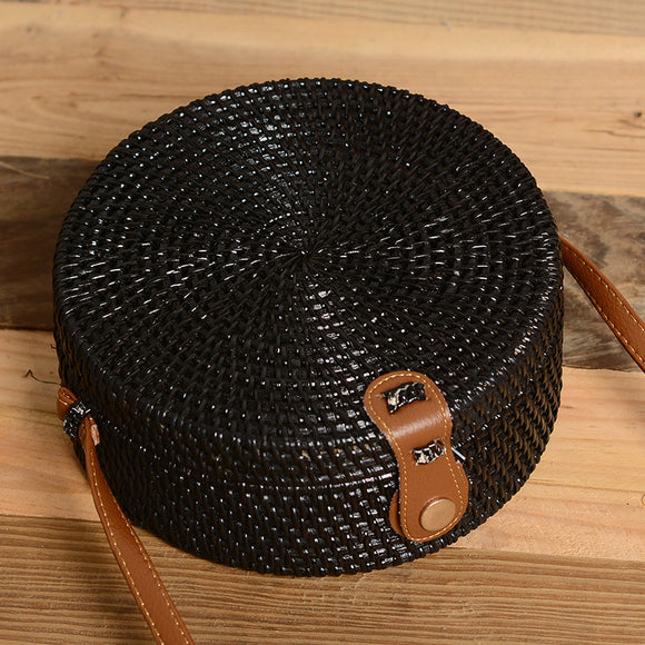 Bolsa de Ráfia e Palha com Detalhes em Couro PU