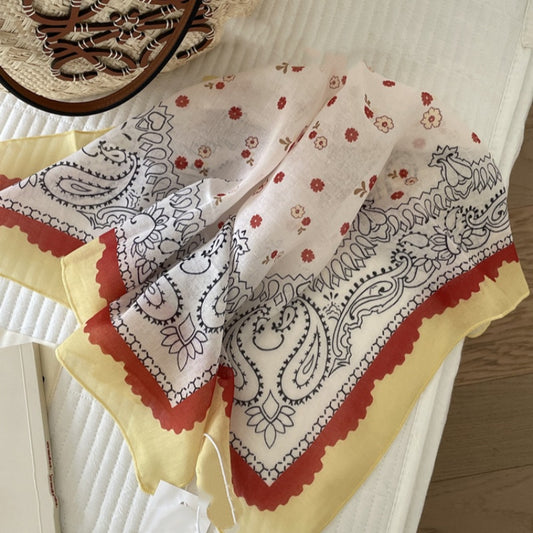 Pañuelo Cuadrado de Algodón y Lino Transpirable con Protección Cervical - Lunares