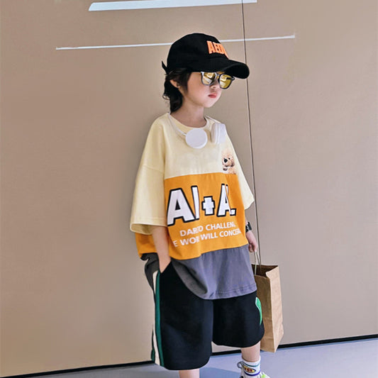 Playera Hip Hop Infantil Suelta con Estampado de Dibujos Animados y Contraste de Colores