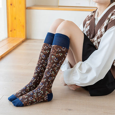 Calcetines Largos de Algodón Peinado con Diseño Floral para Otoño e Invierno - Image 17