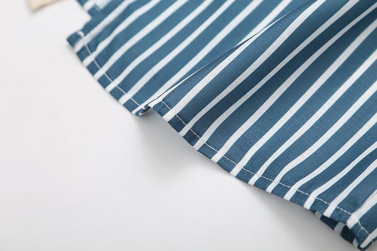 Blusa Rayada con Moño y Cordones - Estilo Europeo y Americano - Image 4