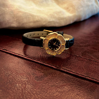 Reloj de Pulsera Retro Camelia Estilo Antiguo para Mujer con Esfera Pequeña - Image 3